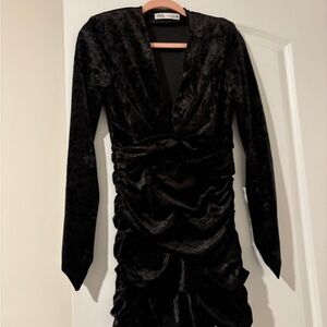 Zara Black Long Sleeve Velvet Dress